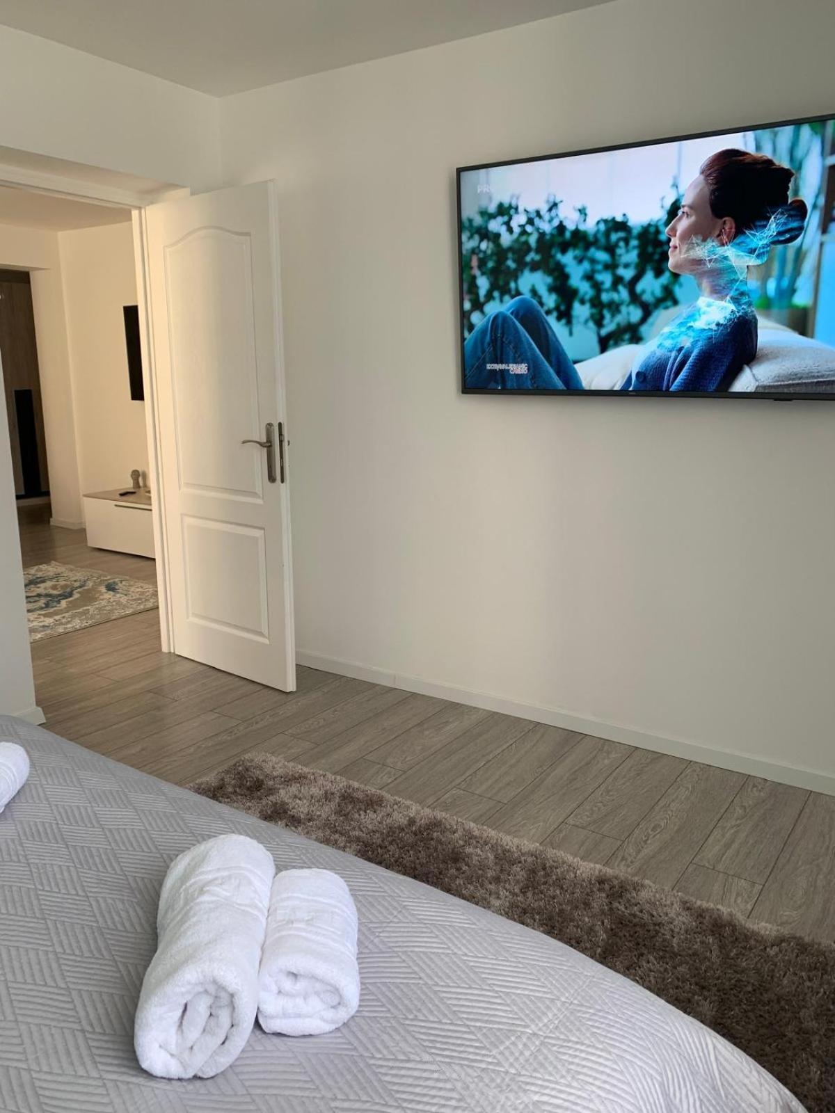Rose Apartment Piatra Neamţ Dış mekan fotoğraf