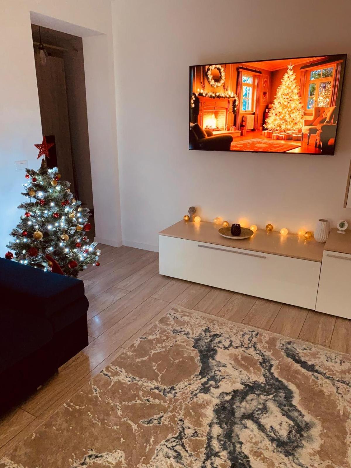 Rose Apartment Piatra Neamţ Dış mekan fotoğraf